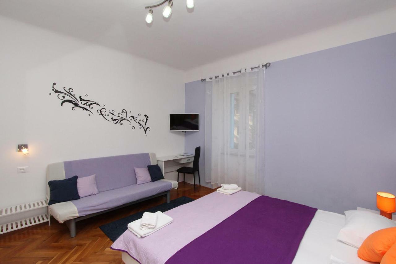 Apartments Santin ロヴィニ エクステリア 写真