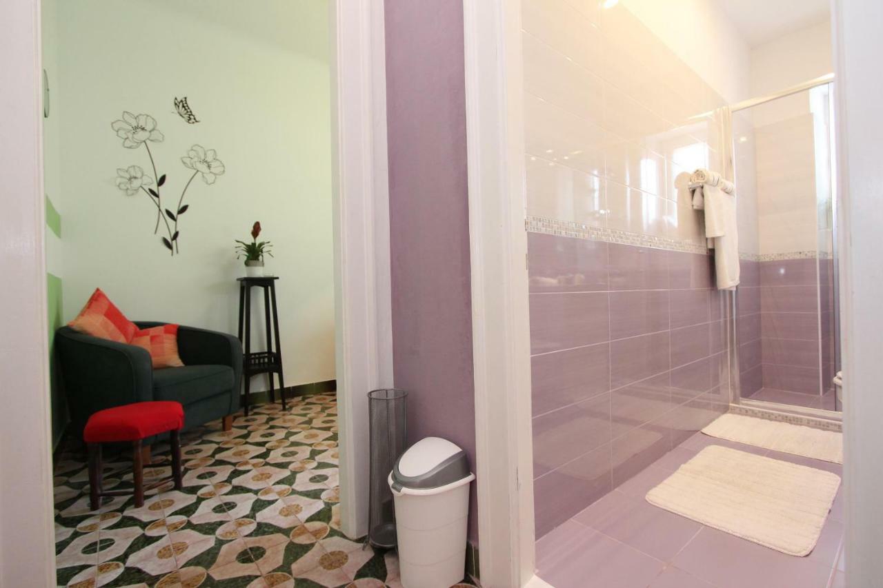 Apartments Santin ロヴィニ エクステリア 写真