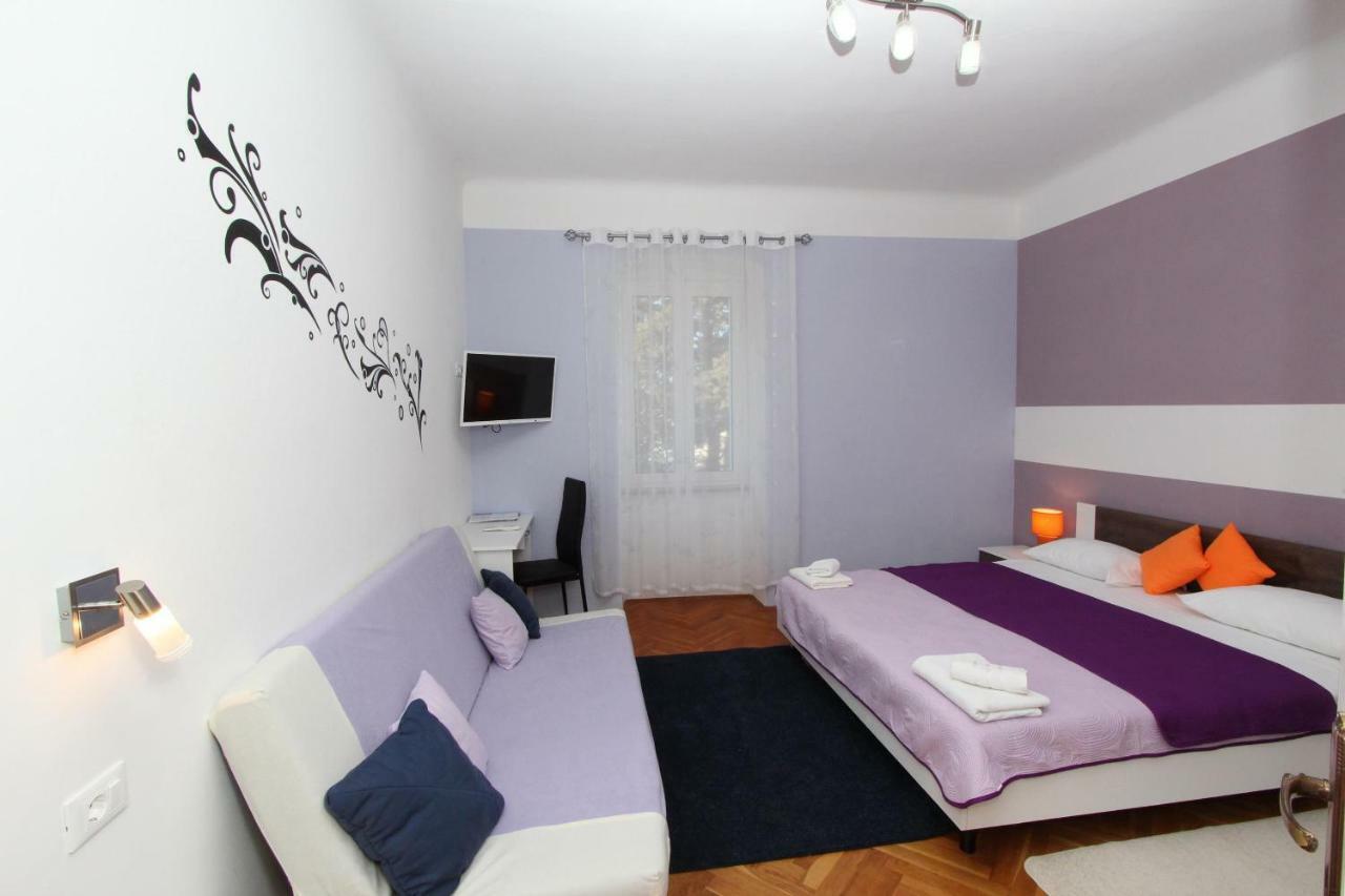 Apartments Santin ロヴィニ エクステリア 写真